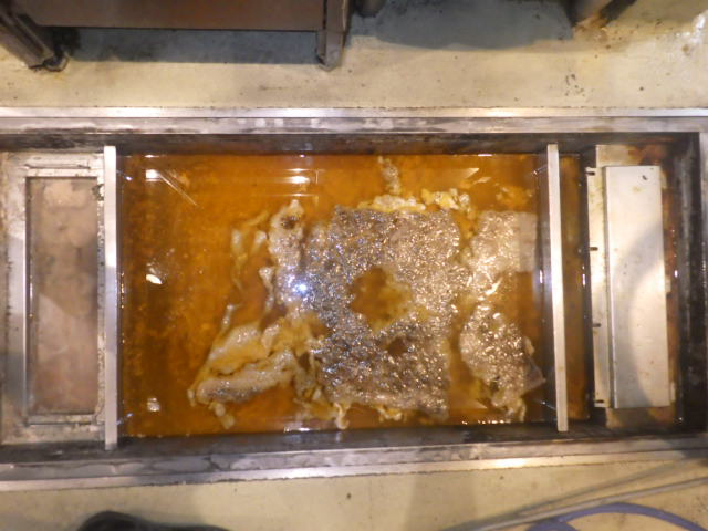 グリストラップ2か所目清掃前